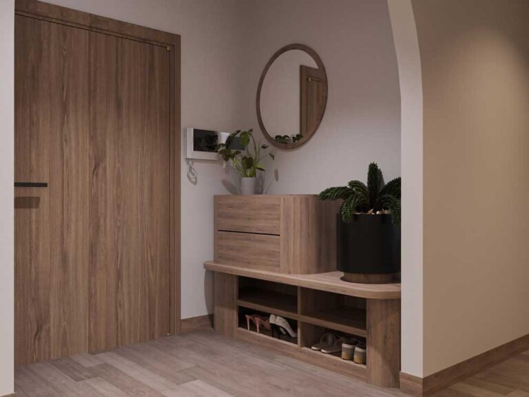 Majhna lesena predsoba izdelana po meri